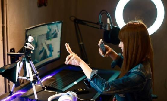 服裝銷售行業(yè)用系統(tǒng)來助力直播賣貨